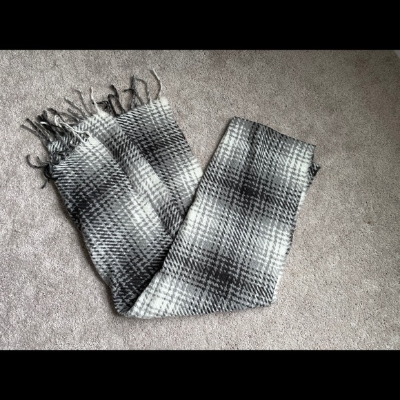 Ralph Lauren Plaid Brushed Mohair Wrap - Picture 3 of 7